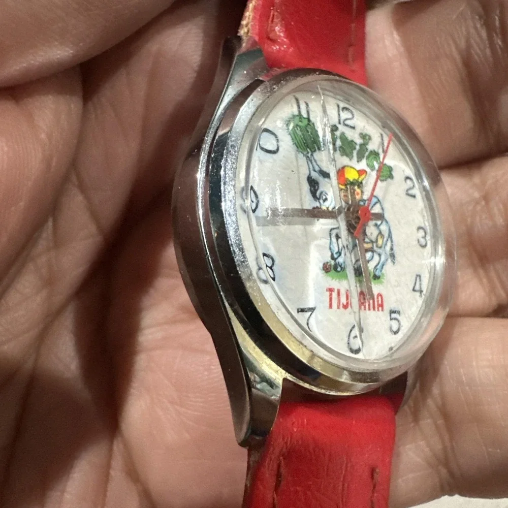Working VTG 1960 Mexico Tijuana Unisex Watch Dial Manual Wind Red Strap 31mm 6.5